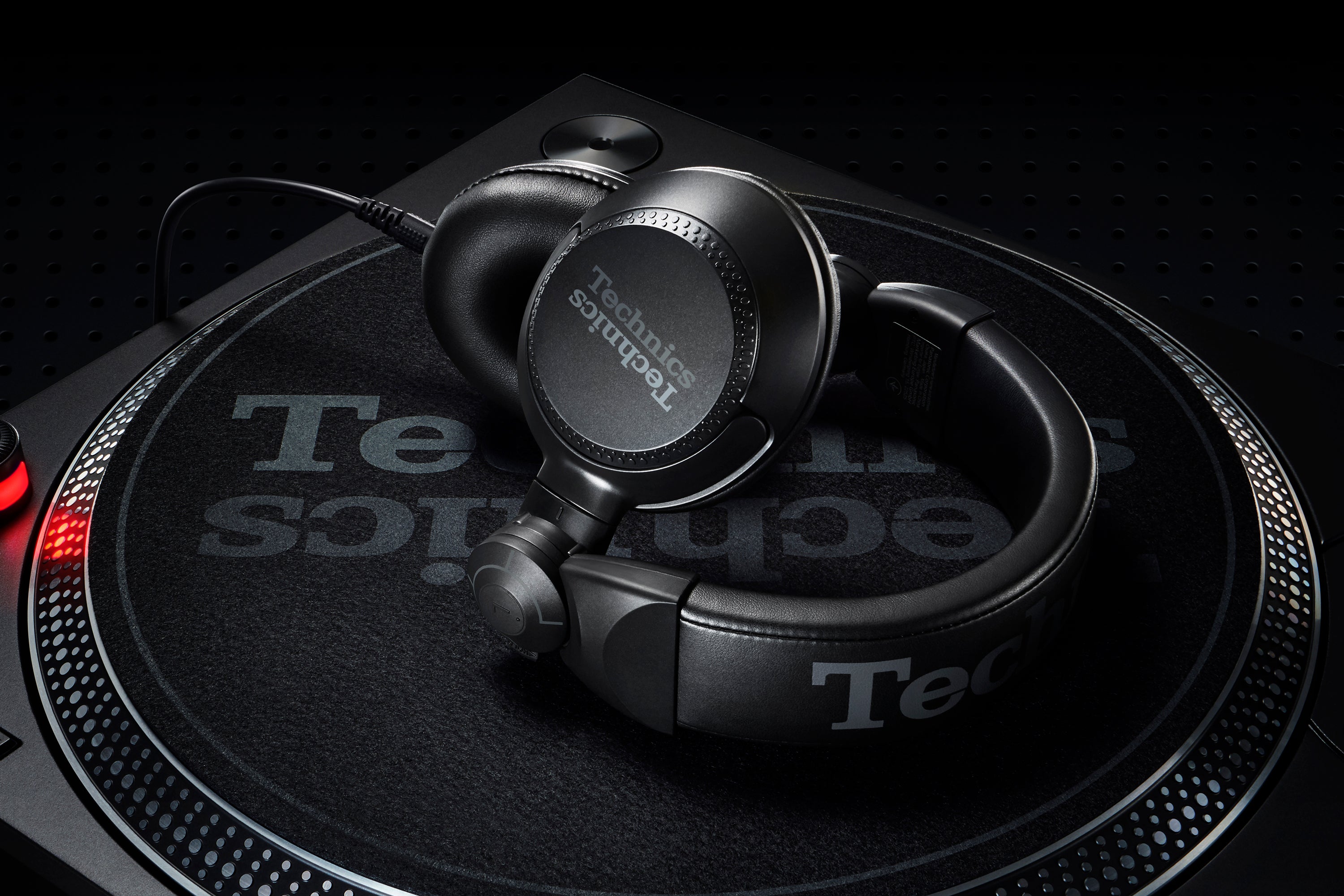 Technics DJ Headphones EAH-DJ1200